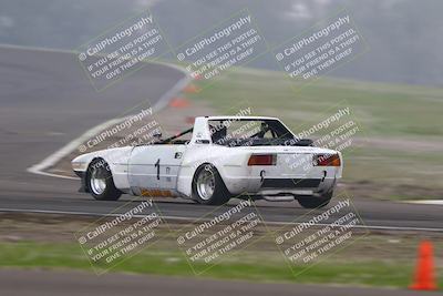 media/Jan-18-2026-CalClub SCCA (Sun) [[8bc6468723]]/Group 3 Race/Turn 1/